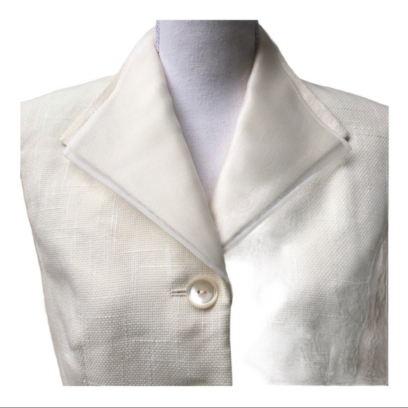 Ivory Le Suit Jacket And Skirt Set Size 6P - Picture 3 of 6